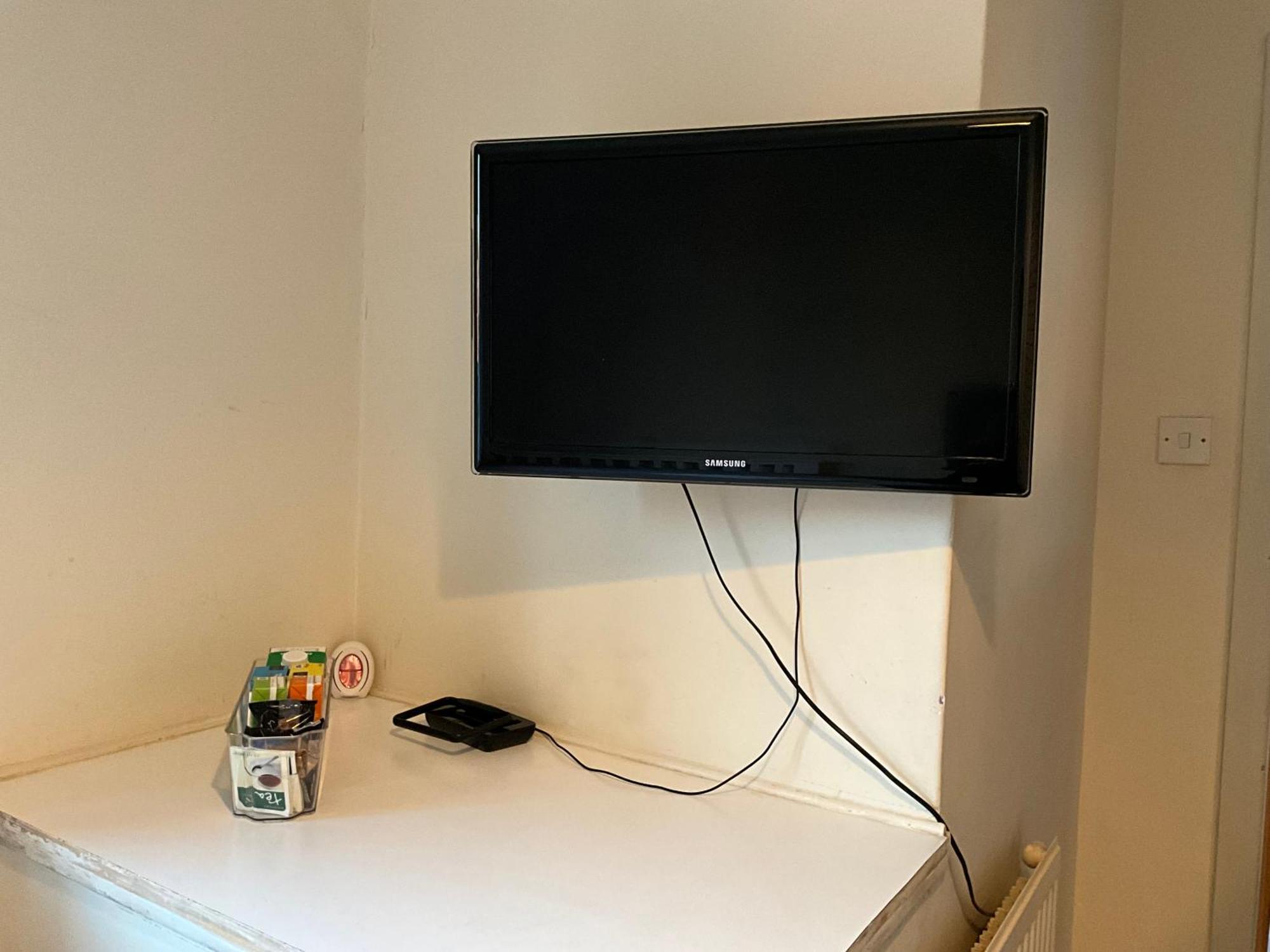 Comfy, Cosy Small Double With Wi-Fi Earley Buitenkant foto